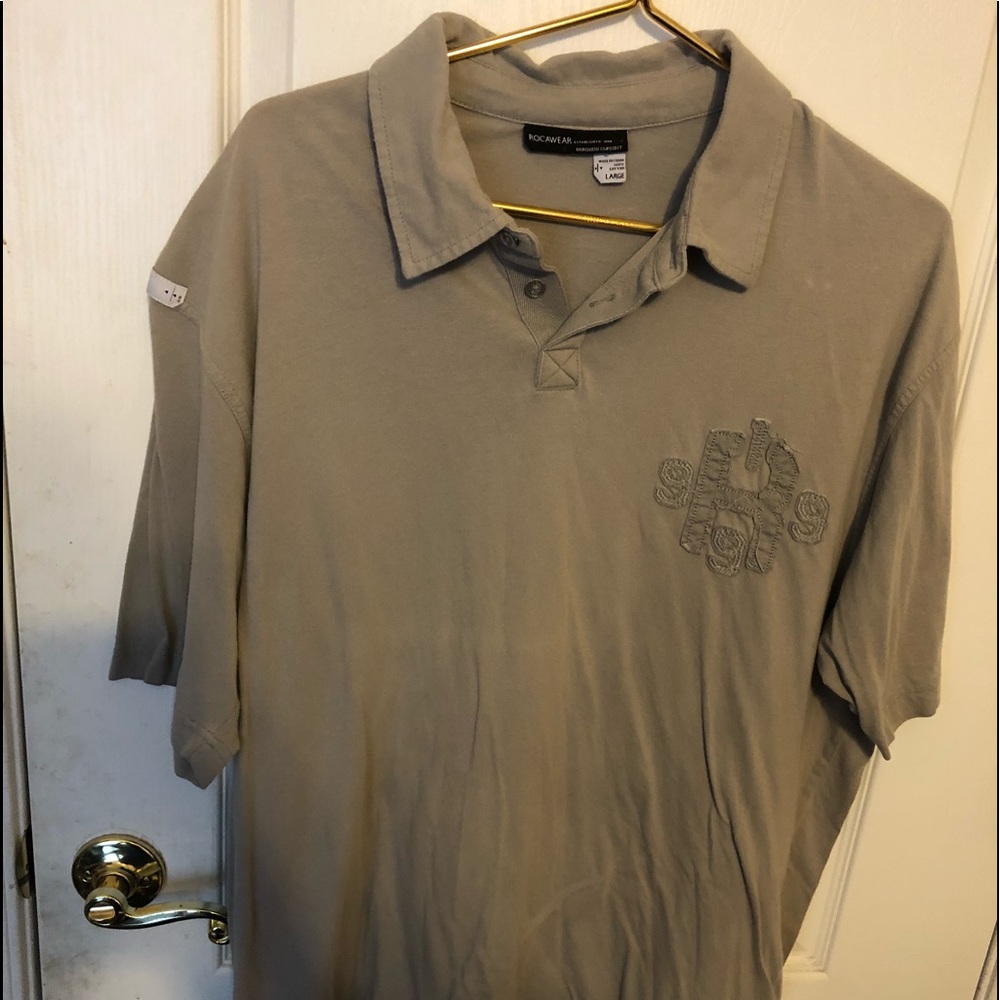 Roca wear mens button up shirt size Large